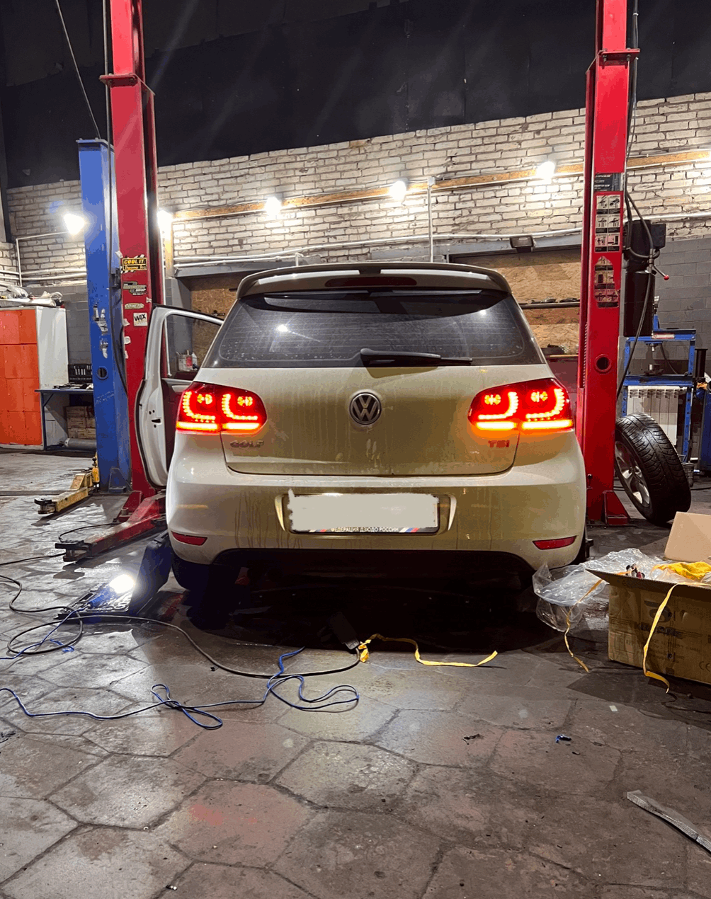 Volkswagen Golf | MK 6 (2008-2013) | OEM R STYLE LED TAILLIGHTS